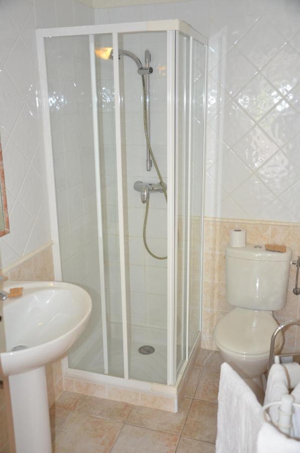 Les Rives Du Loup Hotel Турет-сюр-Лу Стая снимка